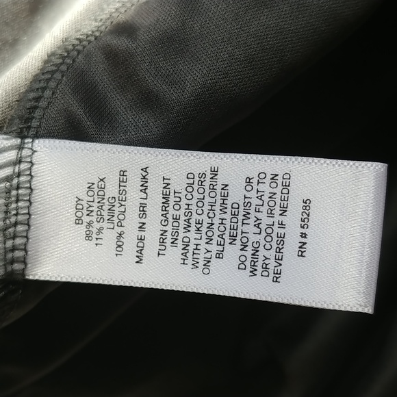 EXPRESS Multi-Way Bodysuit - Picture 14 of 14